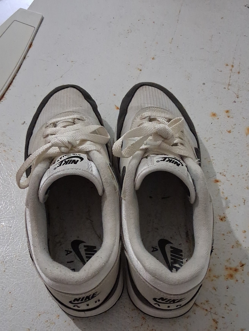 Nike Womens Sneakers - Picture 3 of 5